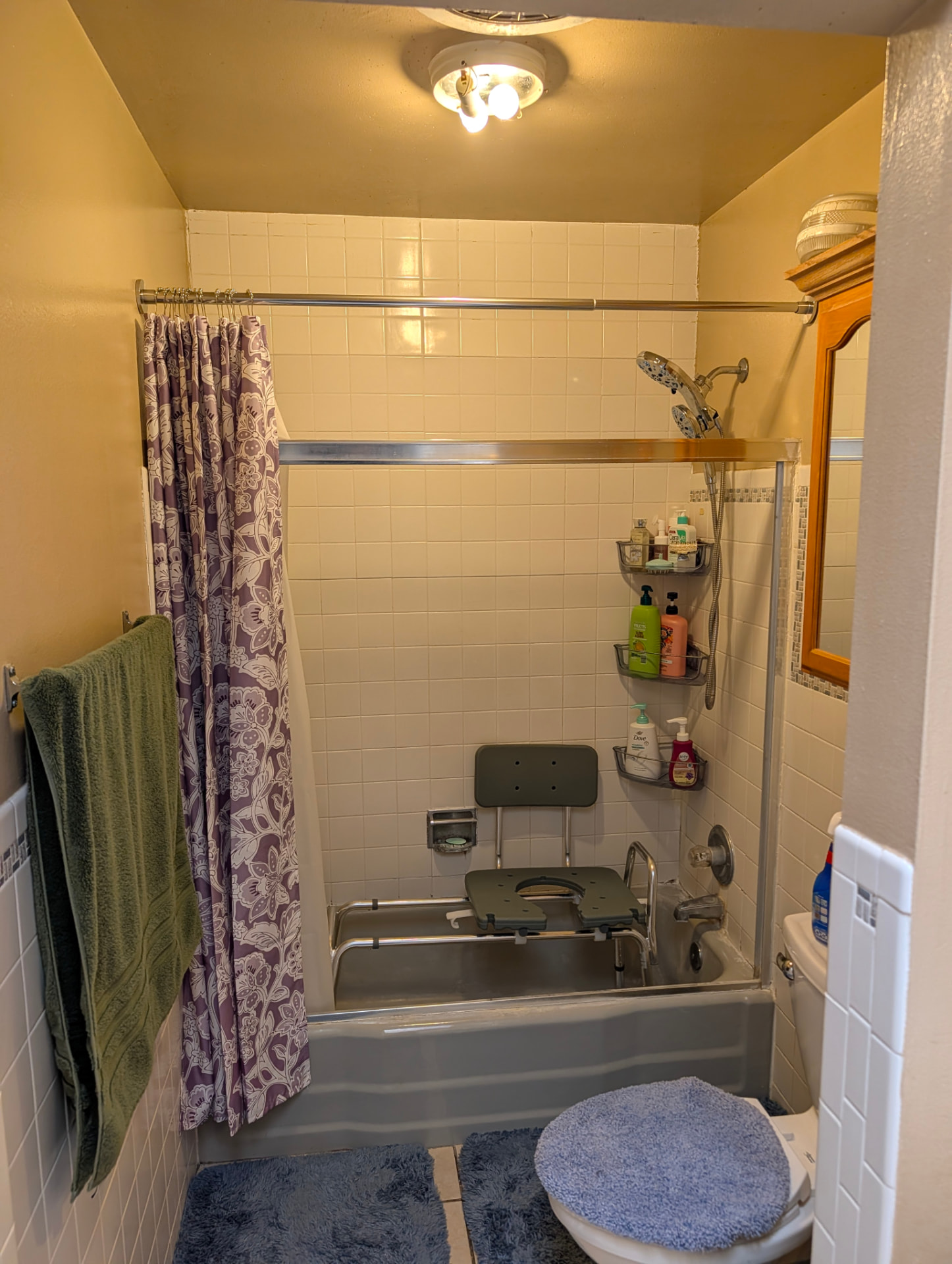 Before: Bathtub to Walk-In Shower Conversion in El Paso