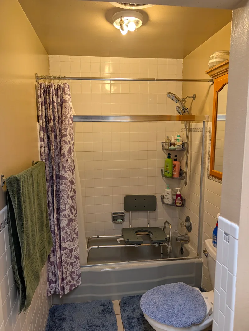Before: Bathtub to Walk-In Shower Conversion in El Paso